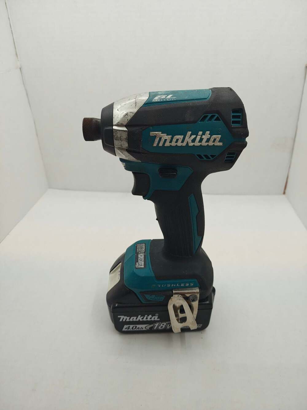 Makita XDT13 18V LXT Brushless Cordless Impact Driver w/ 4.0Ah Battery & Bit Set